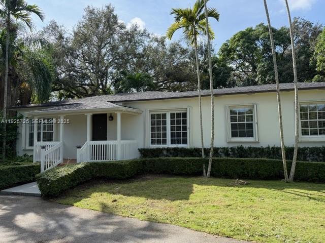 7550 SW 67th Ave in South Miami, FL - Foto de edificio