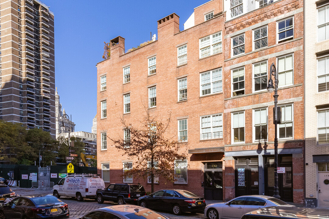 Beekman Landing in New York, NY - Building Photo