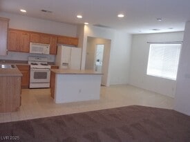 4408 Santa Clarita Ave in Las Vegas, NV - Building Photo
