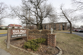 York Place Apartments in Bensenville, IL - Building Photo - Building Photo