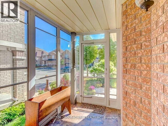 30 Lacona Crescent in Richmond Hill, ON - Building Photo - Building Photo