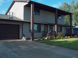 1825 17th Ave in Albany, OR - Building Photo