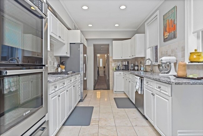 12 Auburn St, Unit B