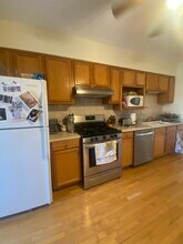 4916 W Cornelia Ave, Unit 2 in Chicago, IL - Building Photo - Building Photo