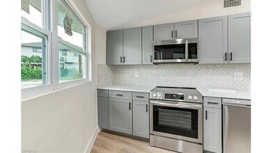 190 Tarpon Rd in Fort Myers Beach, FL - Building Photo - Building Photo