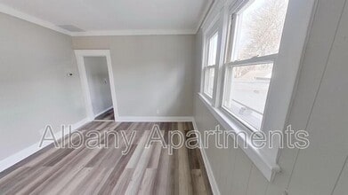 469 Delaware Ave in Albany, NY - Building Photo - Building Photo