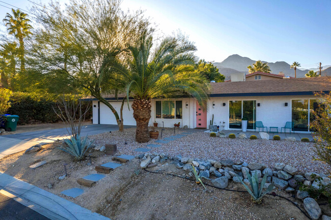 38565 Charlesworth Dr in Cathedral City, CA - Building Photo - Building Photo