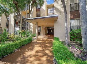 14211 SW 88th St in Miami, FL - Building Photo