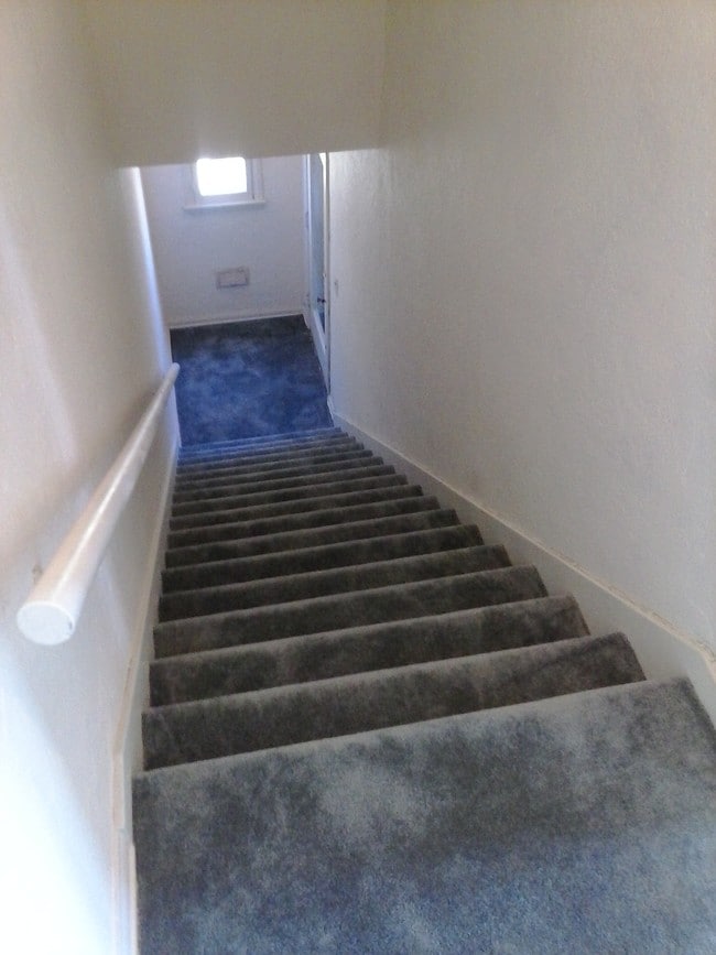 2021 S Rimpau Blvd, Unit 2021½ in Los Angeles, CA - Building Photo - Building Photo