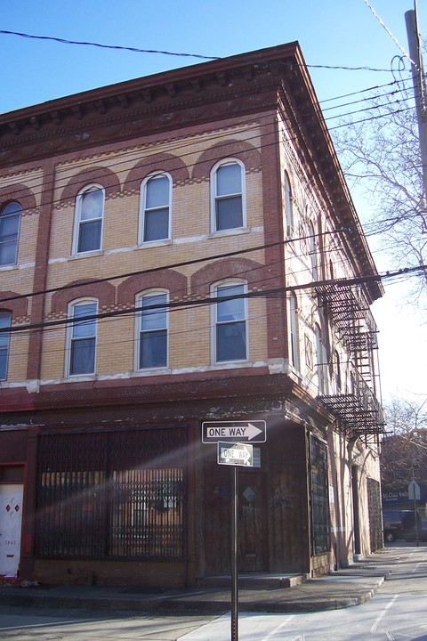 7549 61st St in Ridgewood, NY - Building Photo