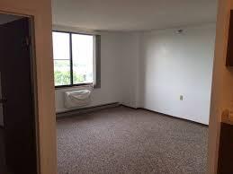 Park Towers Apartments in Loves Park, IL - Foto de edificio - Building Photo