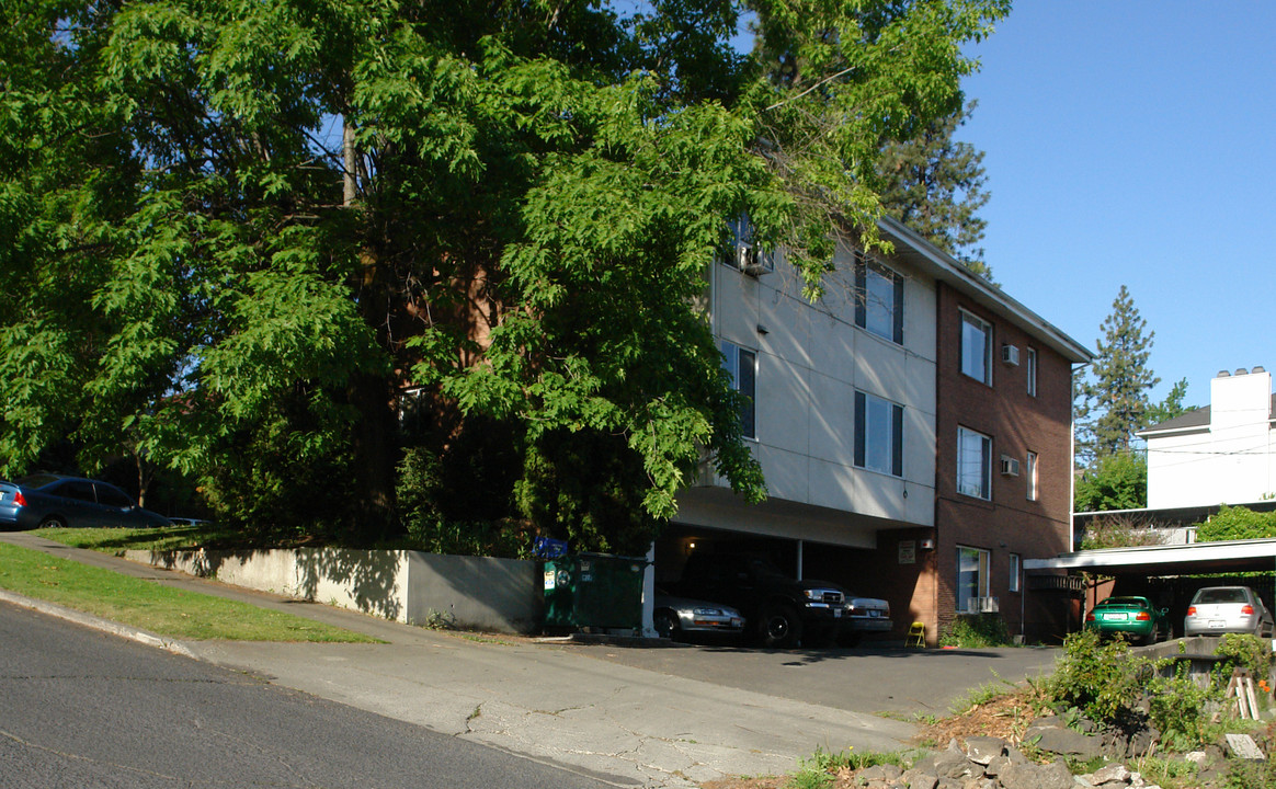 904 W Lincoln Pl in Spokane, WA - Building Photo