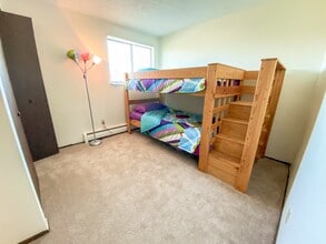 Condor Garden Apartments in Elyria, OH - Foto de edificio - Building Photo