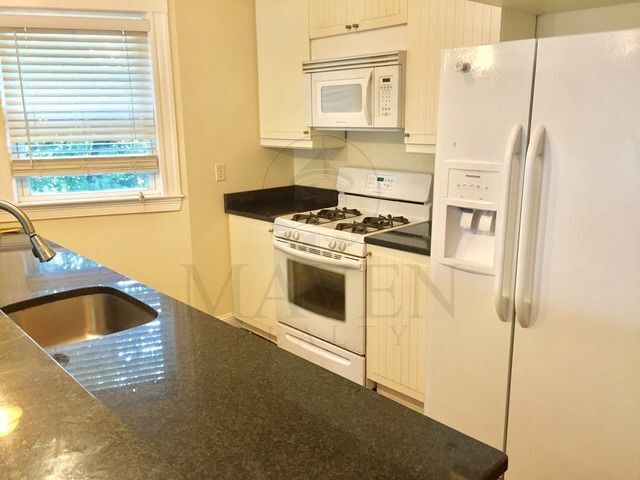 6 Giles Park-Unit -3A in Somerville, MA - Building Photo - Building Photo
