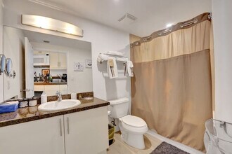 2889 McFarlane Rd, Unit SI FL10-ID1503959P in Miami, FL - Foto de edificio - Building Photo