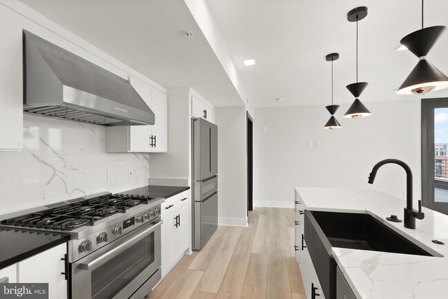 701 N Henry St in Alexandria, VA - Building Photo - Building Photo