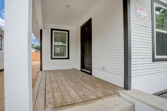 6109 N Main St in Houston, TX - Building Photo - Building Photo