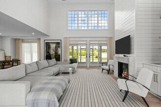 45 Carnegie Abbey Ln in Portsmouth, RI - Building Photo - Building Photo