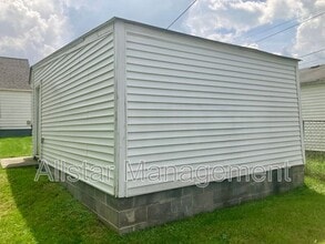 5214 Thomas St in Maple Heights, OH - Building Photo - Building Photo