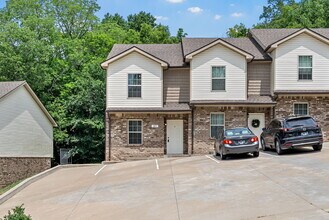 431 Glenstone Springs Dr in Clarksville, TN - Foto de edificio - Building Photo