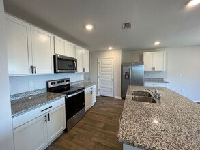 5501 Galahad Trl in Milton, FL - Foto de edificio - Building Photo