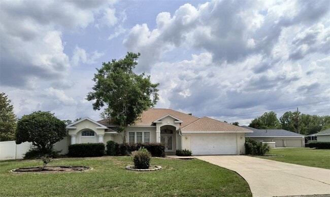 property at 5479 SE 35th Loop