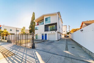 1119 N Berendo St in Los Angeles, CA - Building Photo