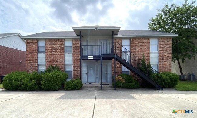property at 1706 Windward Dr