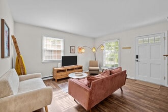 1208 W Murray Ave in Durham, NC - Building Photo - Building Photo