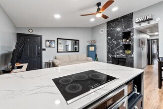 203 E 31st St in Austin, TX - Building Photo - Building Photo