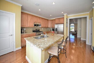 8037 Reserve Way in Vienna, VA - Building Photo - Building Photo