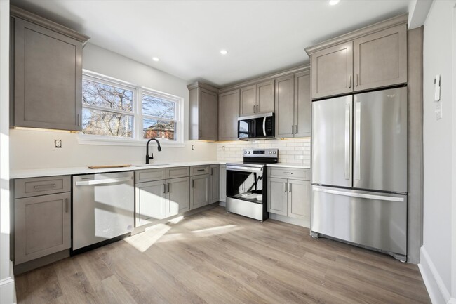 121 E Washington St, Unit 1 in West Chester, PA - Building Photo - Building Photo