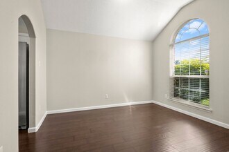 18454 Sunrise Pines Dr in Montgomery, TX - Building Photo - Building Photo