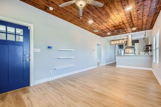 520 Dawson St in San Antonio, TX - Building Photo - Building Photo