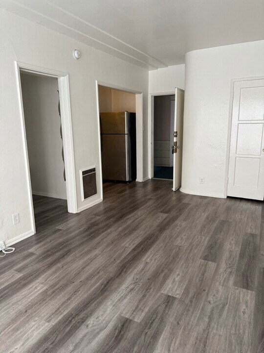 1781 Orchid Ave in Los Angeles, CA - Building Photo