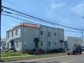 402 Church Ave in Chula Vista, CA - Building Photo - Building Photo