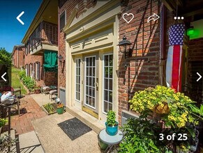 1000 Chatham Park Dr in Pittsburgh, PA - Building Photo - Building Photo