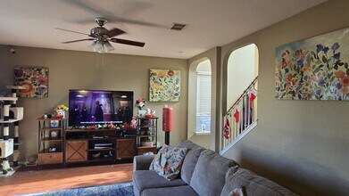 16902 Graham Walk in San Antonio, TX - Foto de edificio - Building Photo