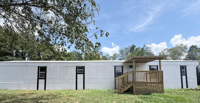 3545 Fords Mill Rd in Versailles, KY - Building Photo - Building Photo