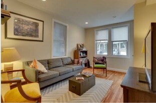 1223 Orren St NE, Unit 1 in Washington, DC - Building Photo