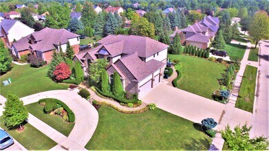 6768 Merrick Dr in Troy, MI - Building Photo - Building Photo