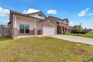 219 George Neggan Ln in Bastrop, TX - Building Photo