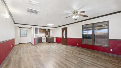 7425 Gonzales St in Houston, TX - Building Photo - Building Photo