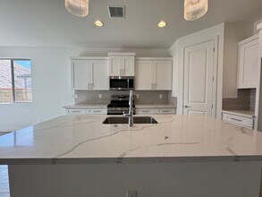 3295 Blacksmith Way in Bullhead City, AZ - Building Photo - Building Photo