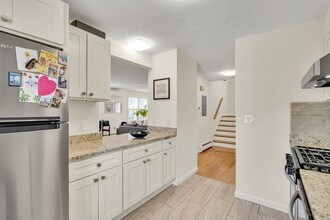 17 Bolton St in Somerville, MA - Building Photo - Building Photo