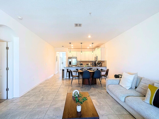 8863 Cabot Cliffs Dr in Kissimmee, FL - Building Photo - Building Photo