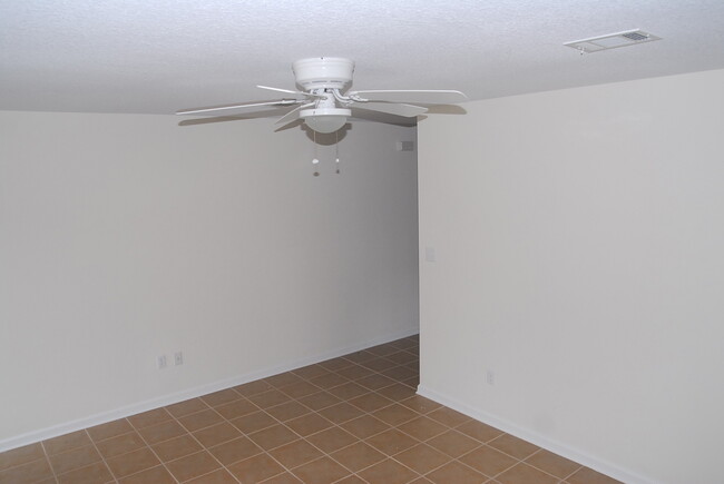 2211 16th Ave, Unit B in Gulfport, MS - Building Photo - Building Photo
