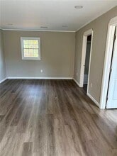 5755 Parks Rd in Cumming, GA - Building Photo - Building Photo