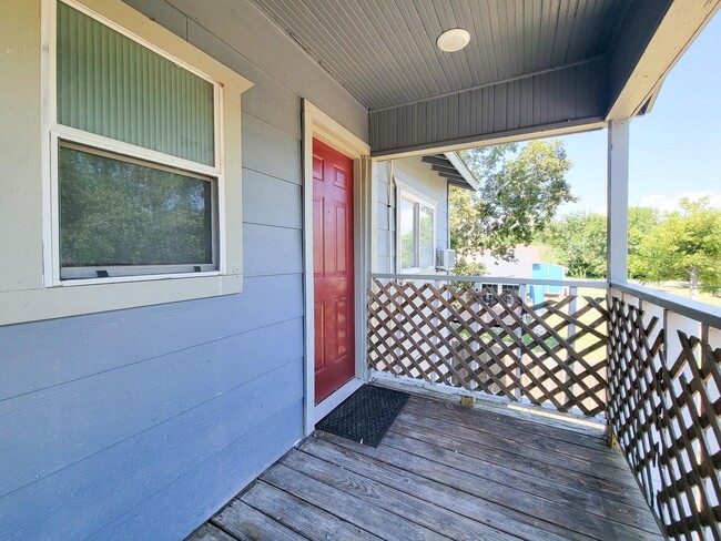 711 Ave A in La Marque, TX - Foto de edificio - Building Photo