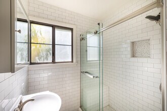 5302 Colfax Ave in North Hollywood, CA - Building Photo - Building Photo